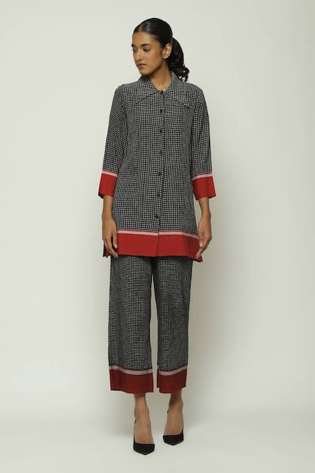 Abraham & Thakore Chettinad Checkered Pattern Button Down Shirt 