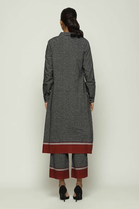 Shop Abraham And Thakore Black Cotton Collared Checkered Pattern Shirt Kurta at Aza Fashions Shop_Abraham And Thakore_Black Cotton Collared Checkered Pattern Shirt Kurta _at_Aza_Fashions