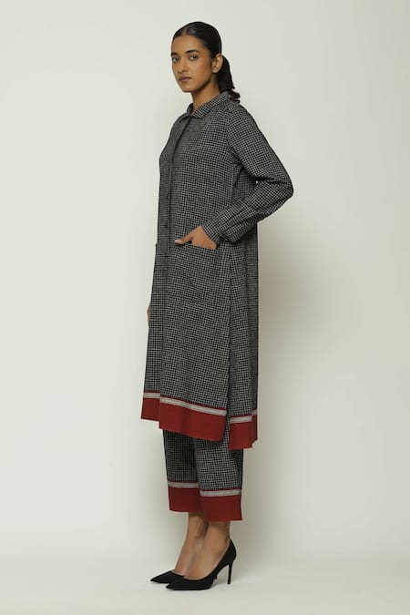 Abraham And Thakore Black Cotton Collared Checkered Pattern Shirt Kurta Online at Aza Fashions Abraham And Thakore_Black Cotton Collared Checkered Pattern Shirt Kurta _Online_at_Aza_Fashions