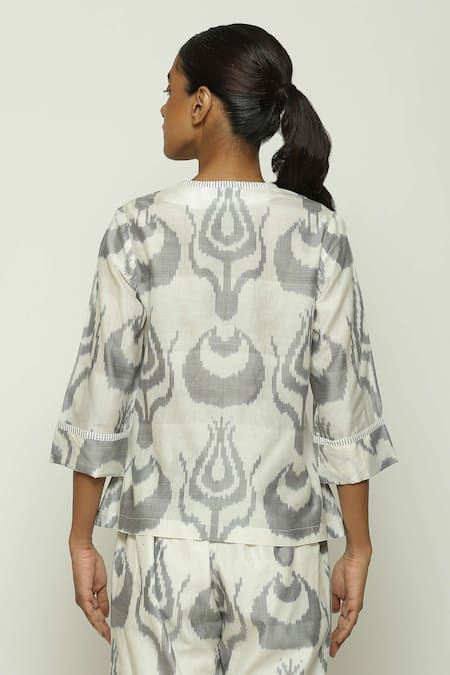 Shop Abraham And Thakore Grey Silk, Cotton V-neck Ikat Ottoman Tulip Top at Aza Fashions Shop_Abraham And Thakore_Grey Silk, Cotton V-neck Ikat Ottoman Tulip Top _at_Aza_Fashions