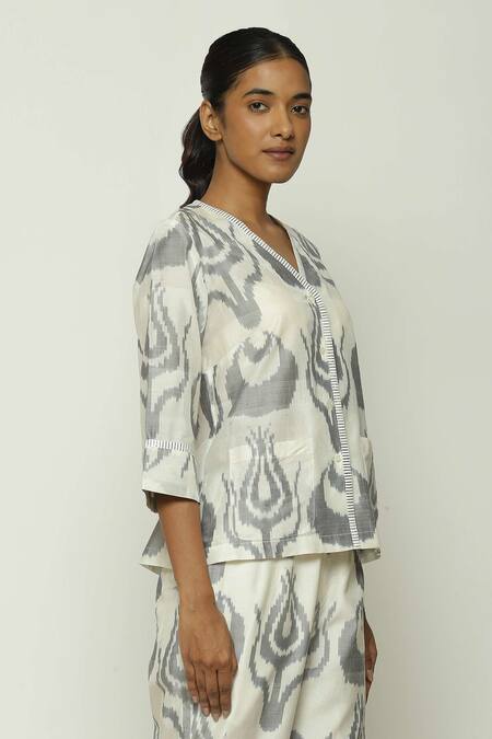 Shop Abraham And Thakore Grey Silk, Cotton V-neck Ikat Ottoman Tulip Top Online at Aza Fashions Shop_Abraham And Thakore_Grey Silk, Cotton V-neck Ikat Ottoman Tulip Top _Online_at_Aza_Fashions