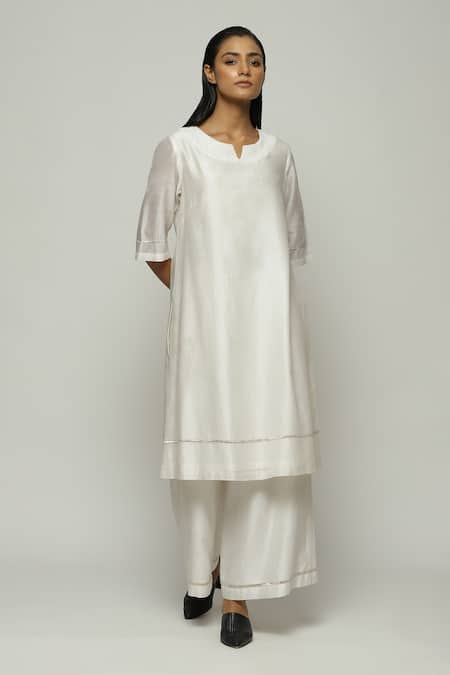 Abraham & Thakore Chanderi French Knot Embroidered Kurta 