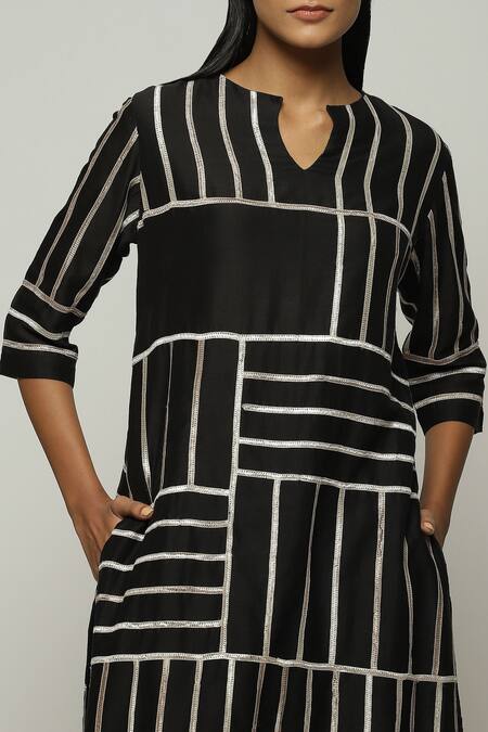 Shop Abraham And Thakore Black Chanderi Lace Split V-neck Tonal Trimmed Kurta Online at Aza Fashions Shop_Abraham And Thakore_Black Chanderi Lace Split V-neck Tonal Trimmed Kurta_Online_at_Aza_Fashions