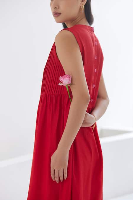 Surmaye Red Cotton, Silk Round Neck Handwoven Pleated Midi Dress at Aza Fashions Surmaye_Red Cotton, Silk Round Neck Handwoven Pleated Midi Dress _at_Aza_Fashions