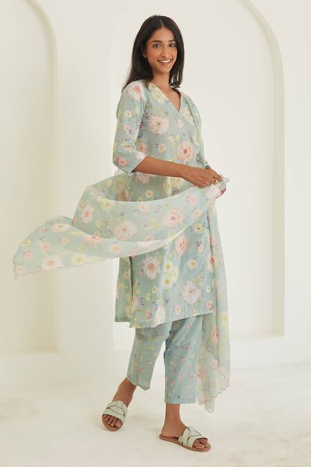 Buy Surmaye Green Handloom Cotton Embroidery V-neck Bliss Printed Kurta And Pant Set Online at Aza Fashions Buy_Surmaye_Green Handloom Cotton Embroidery V-neck Bliss Printed Kurta And Pant Set _Online_at_Aza_Fashions