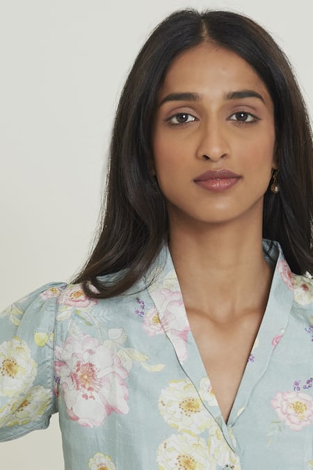 Surmaye Green Silk Shawl Neck Amore Floral Pattern Blouse Online at Aza Fashions Surmaye_Green Silk Shawl Neck Amore Floral Pattern Blouse _Online_at_Aza_Fashions