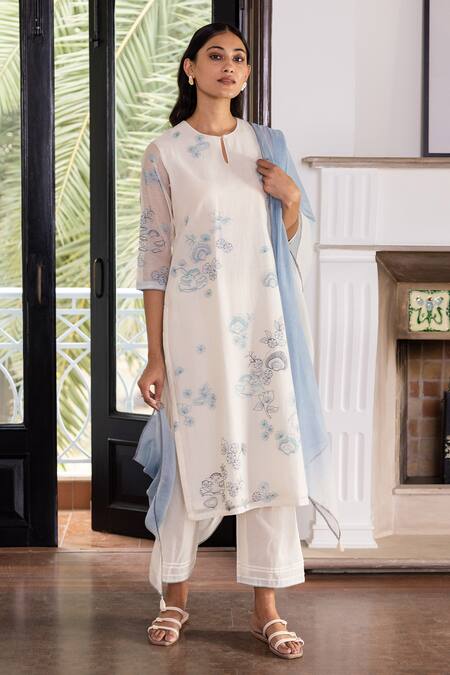 Vaayu_White Summer Bloom Thread Embroidered Kurta Set_Online_at_Aza_Fashions