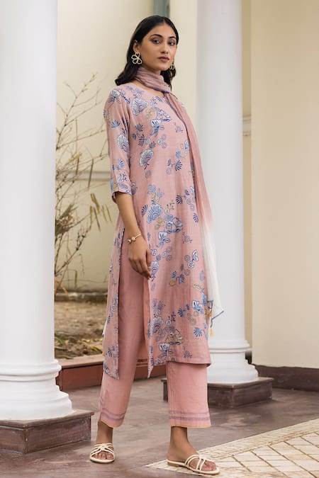 Vaayu Pink Floral Print Kurta Pant Set Online at Aza Fashions Vaayu_Pink Floral Print Kurta Pant Set _Online_at_Aza_Fashions