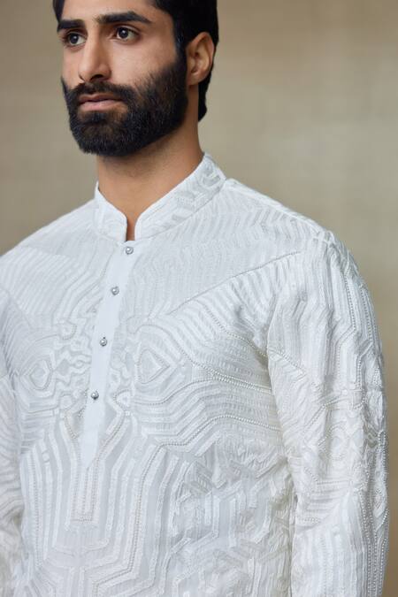 Buy_SHASHA GABA_Ivory Silk Embroidery Resham Short Kurta _Online_at_Aza_Fashions