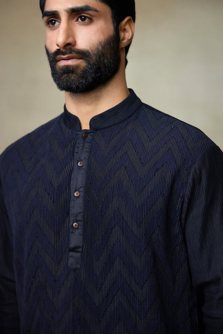 Shop SHASHA GABA Black Silk Chevron Pintuck Kurta Online at Aza Fashions Shop_SHASHA GABA_Black Silk Chevron Pintuck Kurta _Online_at_Aza_Fashions