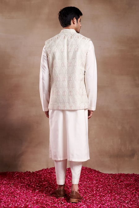 Shop SHASHA GABA Green Silk Embroidery Mint Persian Fleur Bundi at Aza Fashions Shop_SHASHA GABA_Green Silk Embroidery Mint Persian Fleur Bundi _at_Aza_Fashions