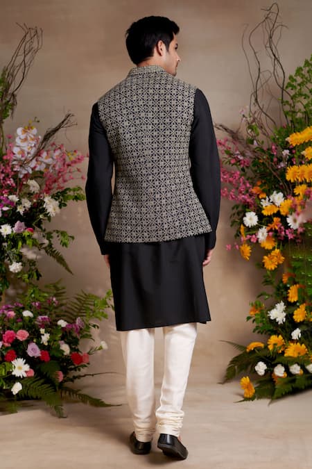Shop SHASHA GABA Black Silk Embroidery Persian Phool Bundi at Aza Fashions Shop_SHASHA GABA_Black Silk Embroidery Persian Phool Bundi _at_Aza_Fashions