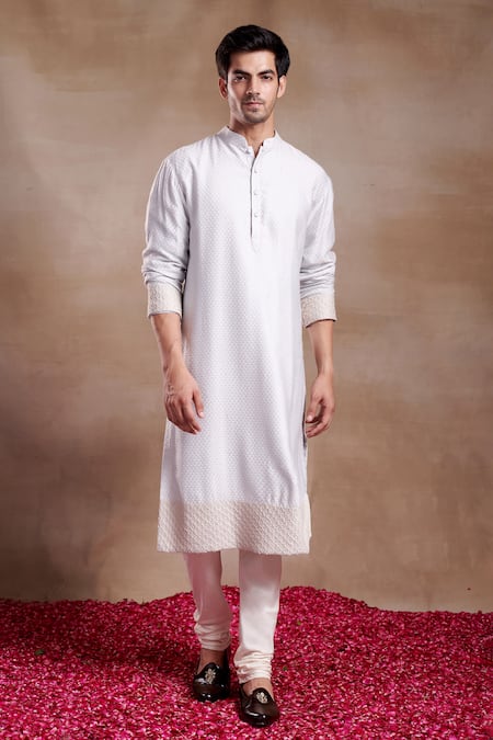 SHASHA GABA Phool Jaal Resham Thread Work Kurta 