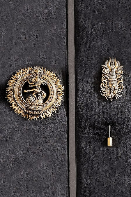 Cosa Nostraa Gold Shiva Tandava Carved Brooch And Lapel Pin Set 