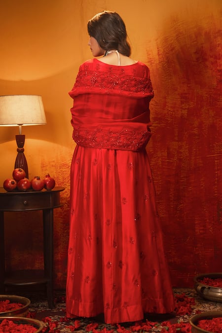 Midushi Bajoria Red Silk, Chanderi, Organza Cut Work, Cutdana Embroidered Anarkali With Dupatta Online at Aza Fashions Midushi Bajoria_Red Silk, Chanderi, Organza Cut Work, Cutdana Embroidered Anarkali With Dupatta _Online_at_Aza_Fashions