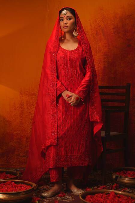 Buy_Midushi Bajoria_Red Silk, Organza, Cotton, Chanderi Cut Work, Cutdana Embroidered Kurta Pant Set 