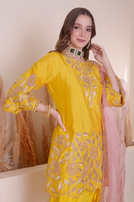 Surabhi Arya_Yellow Modal, Silk, Organza Embroidery, Floral Zari And Kurta Dhoti Pant Set _Online_at_Aza_Fashions