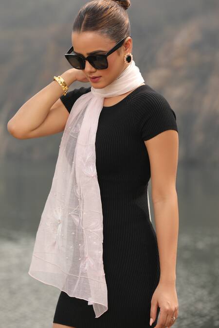 Shop_Modarta_Pink Floral Hand Embroidered Stole _Online_at_Aza_Fashions