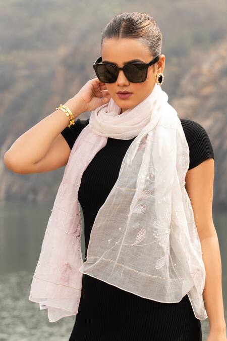 Buy Modarta Pink Floral Hand Embroidered Stole Buy_Modarta_Pink Floral Hand Embroidered Stole