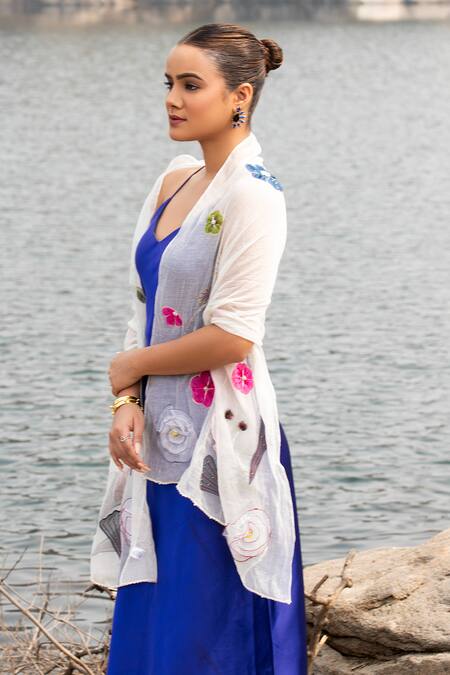 Shop_Modarta_White Floral Blossom Embroidered Stole _Online_at_Aza_Fashions