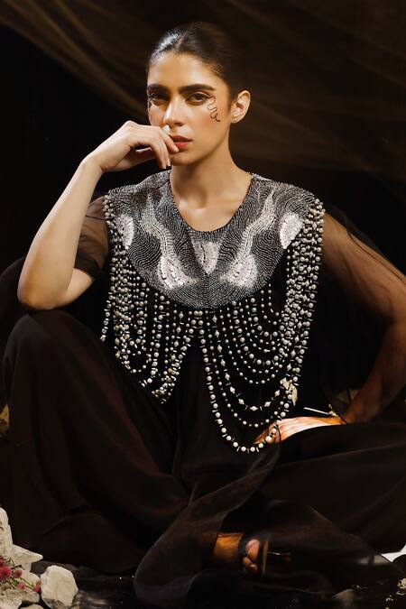 Buy_Eclat By Prerika Jalan_Black Organza, Crepe Pearl Tassel Embroidered Cape Set 