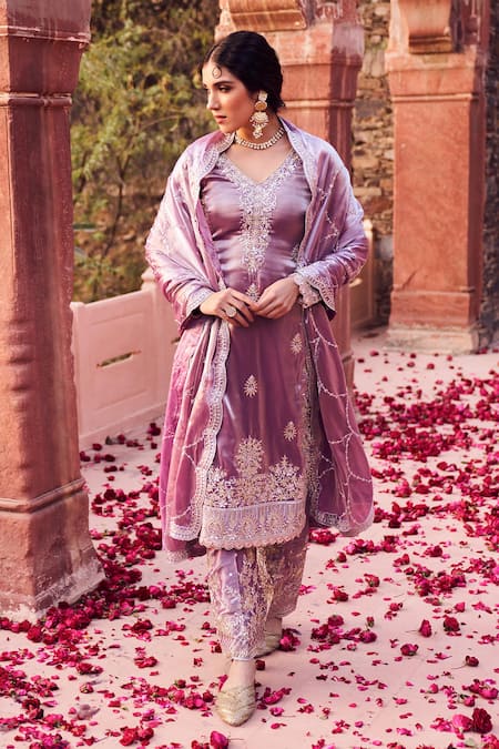 LASHKARAA Purple Organza Embroidered Zari V-neck Floral Thread Kurta Palazzo Set