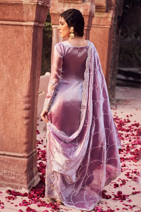 Shop Lashkaraa Purple Organza, Net Sequins, Zari V-neck Floral Thread Embroidered Kurta Set at Aza Fashions Shop_Lashkaraa_Purple Organza, Net Sequins, Zari V-neck Floral Thread Embroidered Kurta Set_at_Aza_Fashions