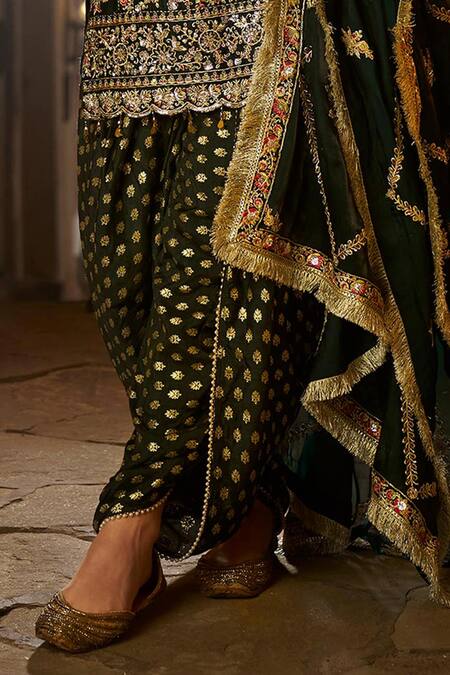 Buy Lashkaraa Green Silk, Satin, Brocade Zari, Sequins, Embroidery Floral Jaali Kurta Set Online at Aza Fashions Buy_Lashkaraa_Green Silk, Satin, Brocade Zari, Sequins, Embroidery Floral Jaali Kurta Set _Online_at_Aza_Fashions