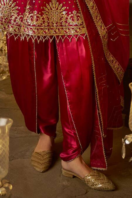 Lashkaraa_Wine Organza, Satin Beads, Sequins, Zari Thread Embroidered Peplum Kurta Set_Online_at_Aza_Fashions