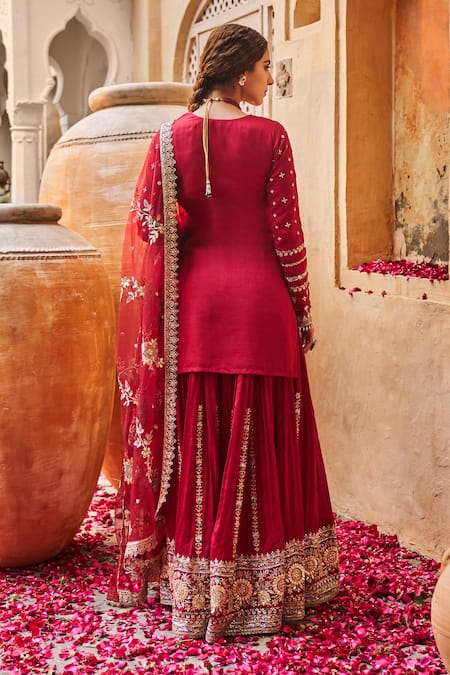 Lashkaraa Zari Embroidered Maroon Kurta Gharara Set 
