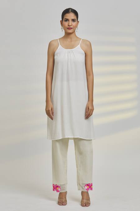 Rajat & Shraddha_White Cotton Embroidery, Applique Round Floral Work Striped Kurta And Pant Set _at_Aza_Fashions