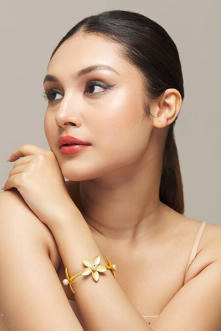 Arnimaa_Gold Plated Stones Floral Pattern Bangle _Online_at_Aza_Fashions
