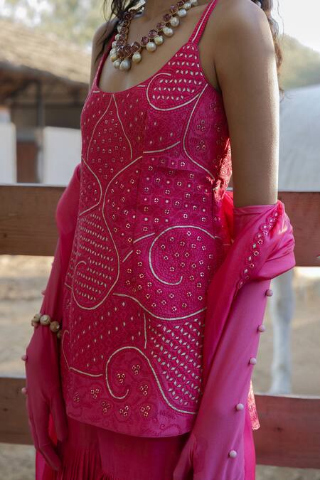 Buy Punit Balana Pink Chanderi Silk Embroidery, Sequins Scoop The Noor Resham Kurta Gharara Set Online at Aza Fashions Buy_Punit Balana_Pink Chanderi Silk Embroidery, Sequins Scoop The Noor Resham Kurta Gharara Set _Online_at_Aza_Fashions