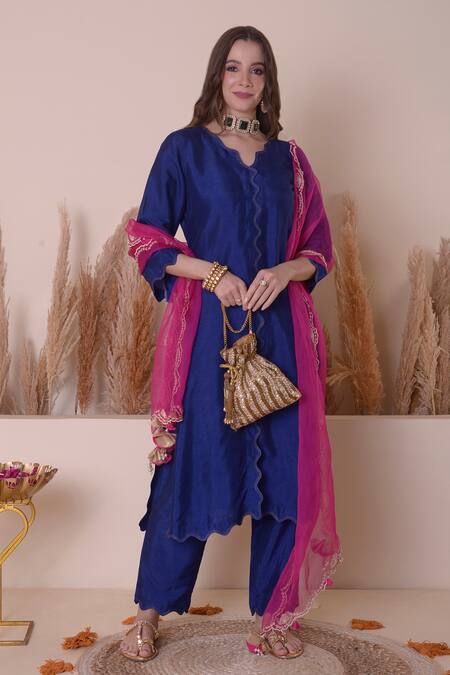 Surabhi Arya_Blue Bamboo, Organza Zari, Embroidery V-neck Scallop Cutwork Kurta Pant Set _Online_at_Aza_Fashions
