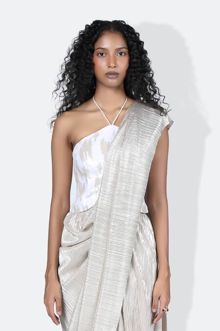 431-88 By Shweta Kapur_White Silk Textured Metallic Pre-draped Saree_Online_at_Aza_Fashions