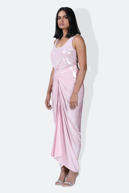 431-88 By Shweta Kapur_Pink Linen Scoop Neck Liquid Jersey Metallic Ganji Top_Online_at_Aza_Fashions