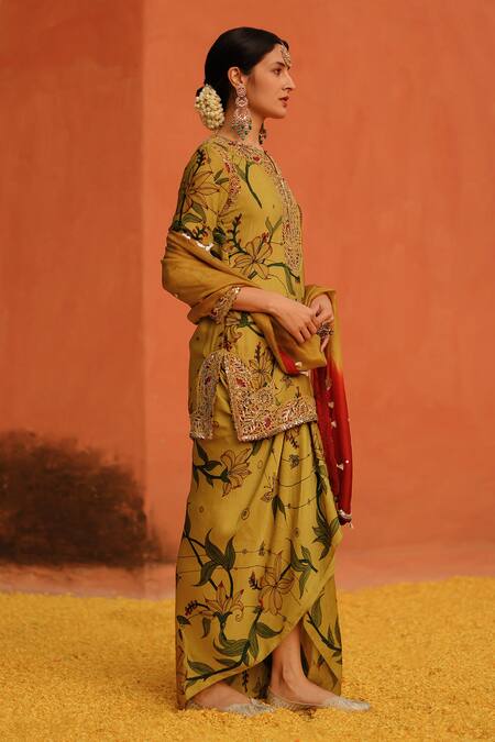 Shop Archana Jaju Yellow Satin, Silk Embroidery, Sequins, Kalamkari Handpainted Kurta Skirt Set Online at Aza Fashions Shop_Archana Jaju_Yellow Satin, Silk Embroidery, Sequins, Kalamkari Handpainted Kurta Skirt Set_Online_at_Aza_Fashions