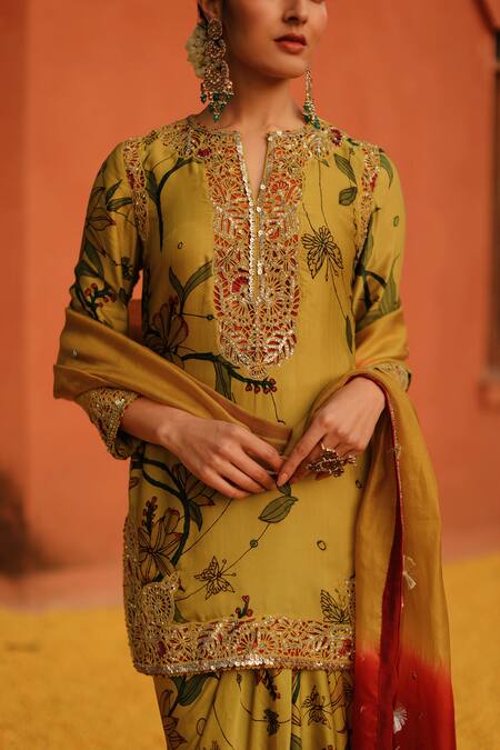 Archana Jaju Yellow Satin, Silk Embroidery, Sequins, Kalamkari Handpainted Kurta Skirt Set at Aza Fashions Archana Jaju_Yellow Satin, Silk Embroidery, Sequins, Kalamkari Handpainted Kurta Skirt Set_at_Aza_Fashions