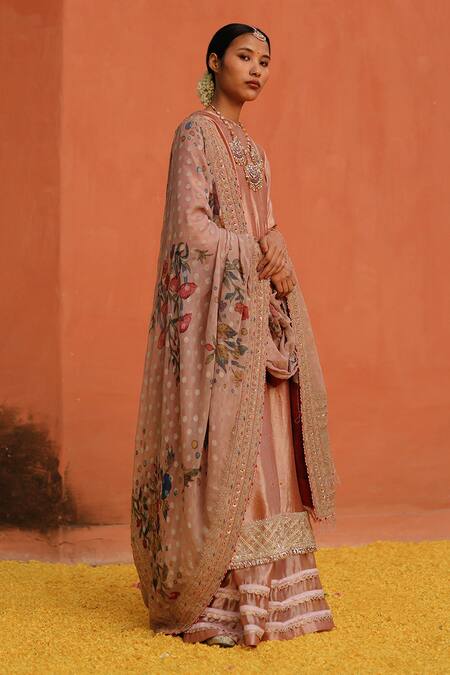 Shop Archana Jaju Pink Chiffon, Kota Doria, Floral Butti Kurta Set With Handpainted Dupatta at Aza Fashions Shop_Archana Jaju_Pink Chiffon, Kota Doria, Floral Butti Kurta Set With Handpainted Dupatta_at_Aza_Fashions