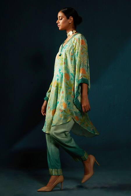 Basil Leaf_Blue Chiffon Tassels V-neck Shaded Asymmetric Kaftan Kurta And Pant Set _Online_at_Aza_Fashions
