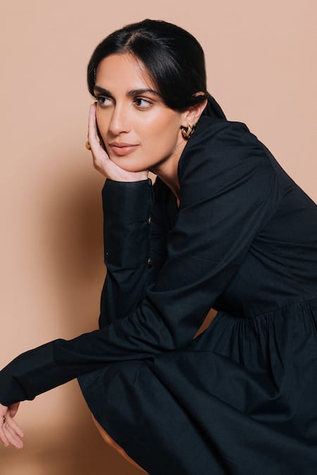 Buy Ojasmé By Sanjana Thapa Black Poplin V-neck Cindy Solid Short Dress Online at Aza Fashions Buy_Ojasmé By Sanjana Thapa_Black Poplin V-neck Cindy Solid Short Dress _Online_at_Aza_Fashions