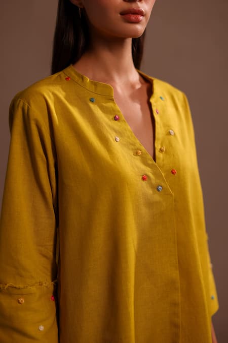 Buy_Roza_Yellow Linen Embroidered Thread Work Band Notched Cora Short Tunic  _Online_at_Aza_Fashions