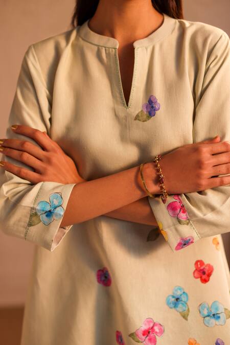 Roza_Green Linen Water Color Pancies Floral Limoncello Flower Tunic  _at_Aza_Fashions