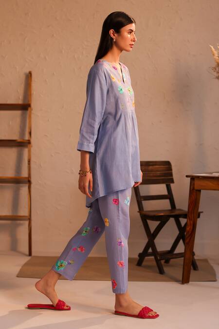 Roza_Purple Linen Water Color Pancies Floral Pattern Notched Limoncello Tunic _Online_at_Aza_Fashions