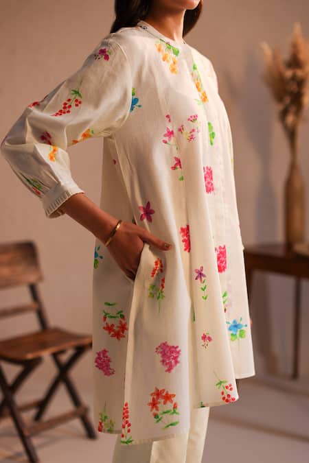 Roza Ivory Linen Print Floral Round Neck Tuscany Tunic at Aza Fashions Roza_Ivory Linen Print Floral Round Neck Tuscany Tunic _at_Aza_Fashions