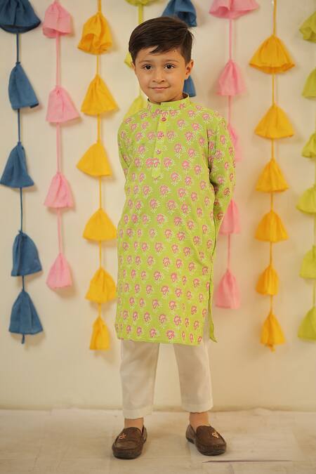 Tiny Colour_Green Muslin, Cotton Floral Paisley Print Kurta And Pant Set _Online_at_Aza_Fashions