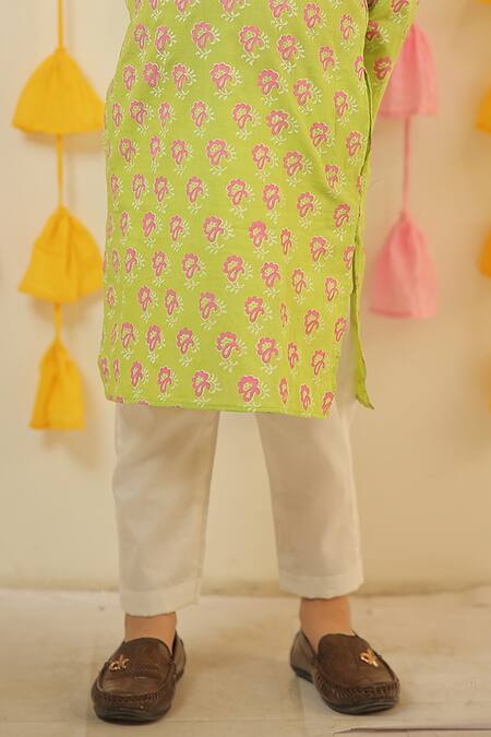 Buy_Tiny Colour_Green Muslin, Cotton Floral Paisley Print Kurta And Pant Set _Online_at_Aza_Fashions