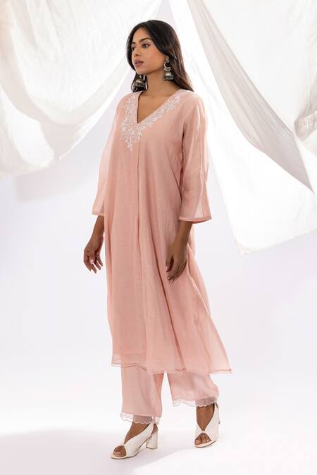 Pants And Pajamas Pink Chanderi, Cotton, Silk Embroidery V-neck Floral Kurta And Pant Set Online at Aza Fashions Pants And Pajamas_Pink Chanderi, Cotton, Silk Embroidery V-neck Floral Kurta And Pant Set _Online_at_Aza_Fashions