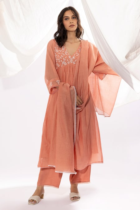 Pants And Pajamas Peach Chanderi, Cotton Embroidery V-neck Thread Kurta And Pant Set Online at Aza Fashions Pants And Pajamas_Peach Chanderi, Cotton Embroidery V-neck Thread Kurta And Pant Set _Online_at_Aza_Fashions