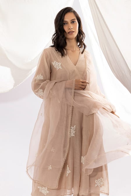 Buy Pants And Pajamas Ivory Chanderi, Cotton, , Organza Embroidery Floral And Thread Kurta Set Buy_Pants And Pajamas_Ivory Chanderi, Cotton, , Organza Embroidery Floral And Thread Kurta Set